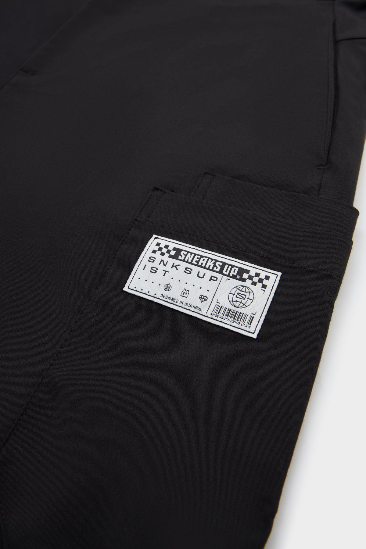 Sneaks Up Trouser - Black